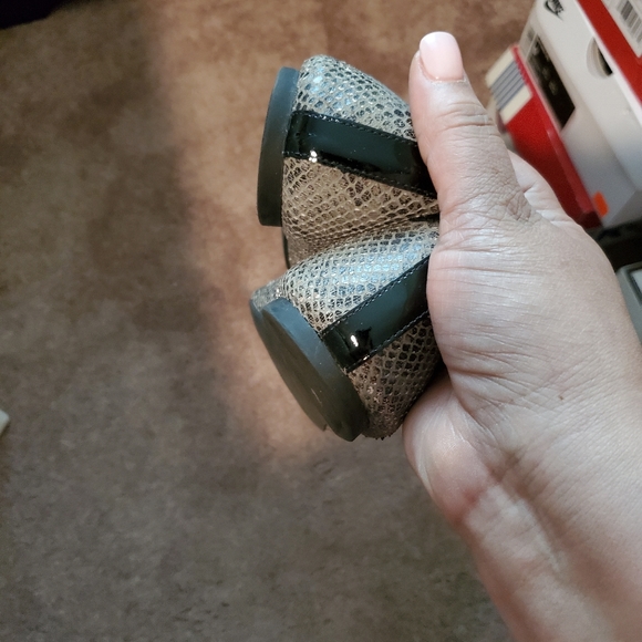 Authentic Tory Burch flats - Picture 7 of 8